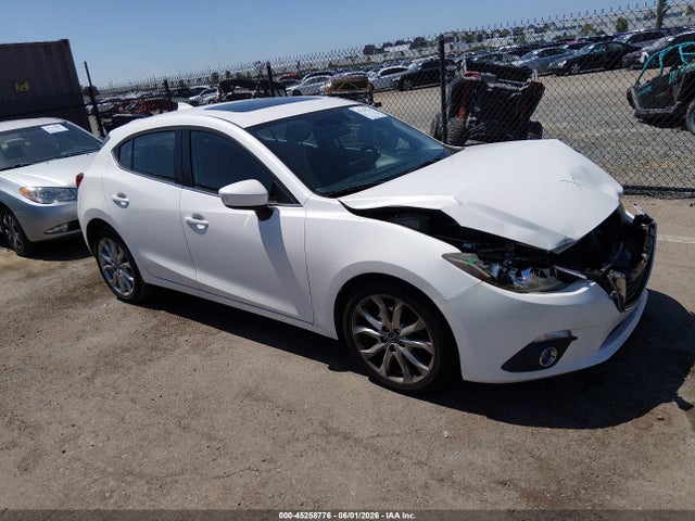 Salvage Mazda Mazda3 Image