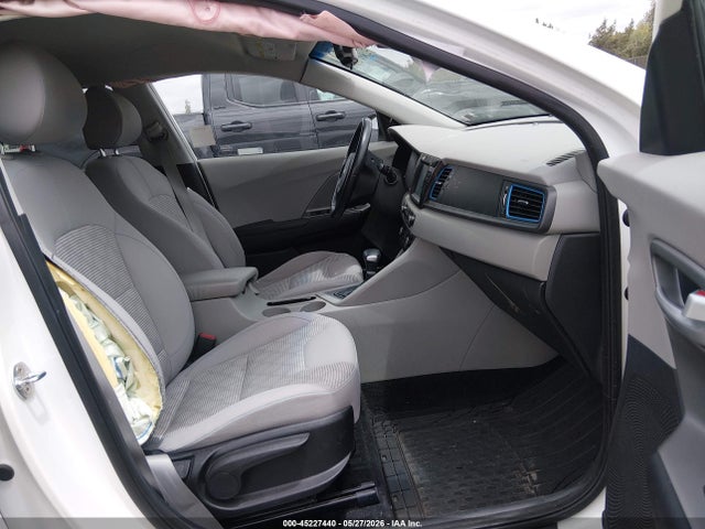 Kia Niro Lx