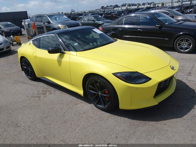 Salvage Nissan Z Image