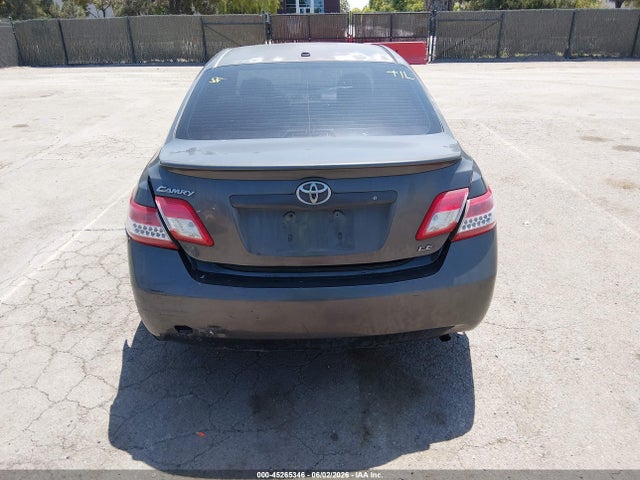 Toyota Camry Le