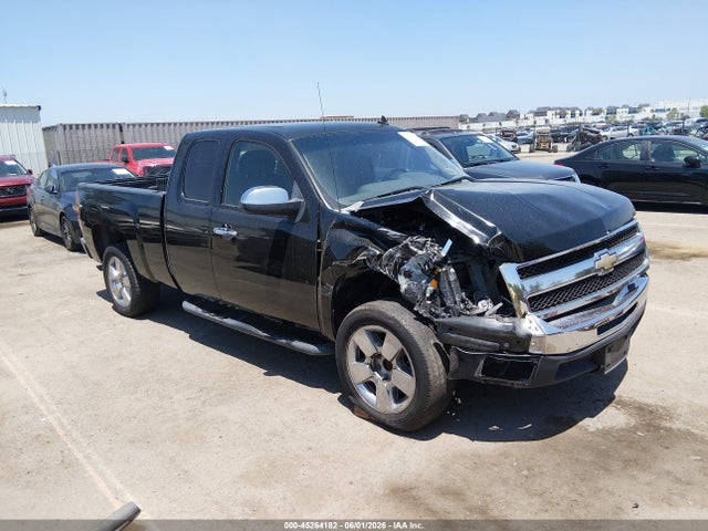 Salvage Chevrolet Silverado 1500 Image