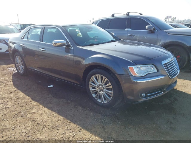 Salvage Chrysler 300c Image