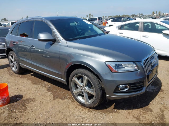 Salvage Audi Q5 Image