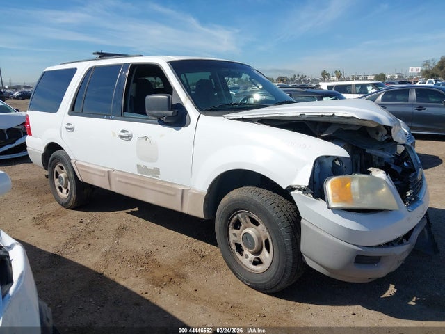 Salvage Ford Expedition Image