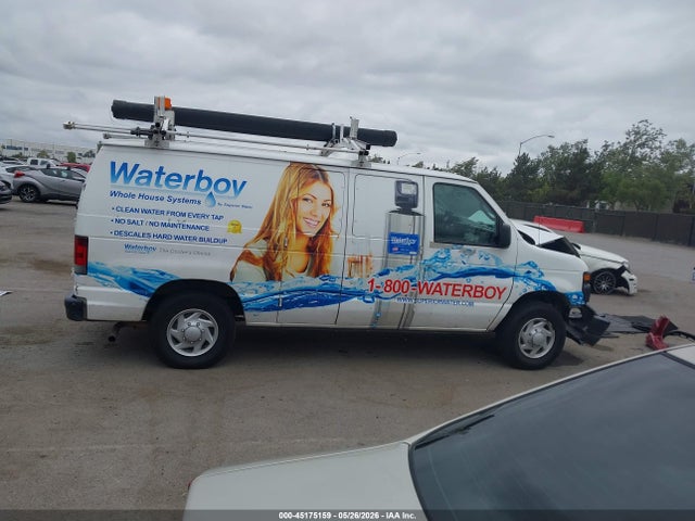 Ford E-150 Commercial