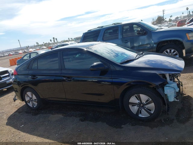 Hyundai Ioniq Blue