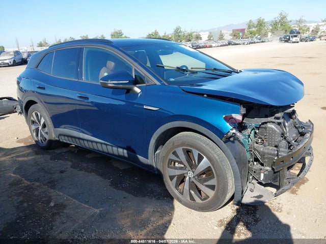 Salvage Volkswagen ID.4 Image