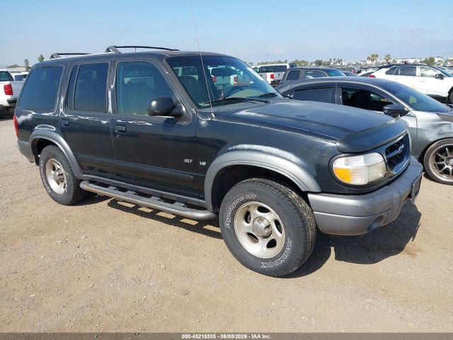 Salvage Ford Explorer Image