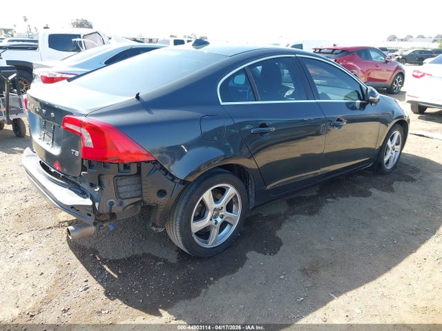 Volvo S60 T5 Platinum
