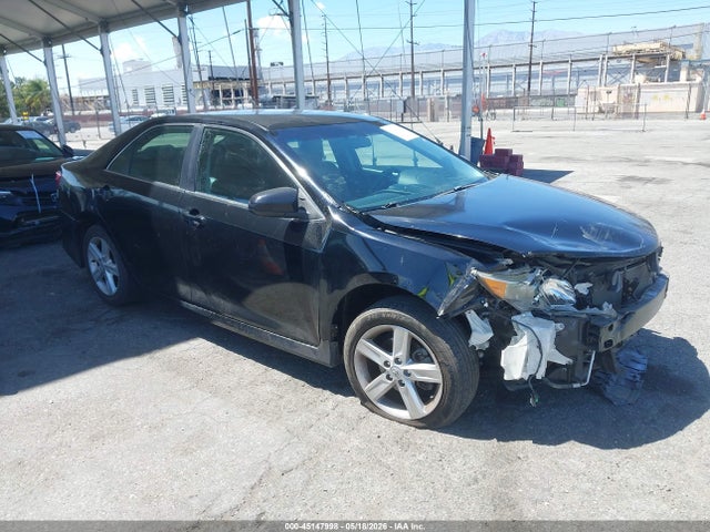 Salvage Toyota Camry Image