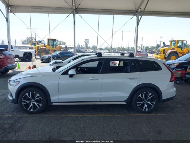 Volvo V60 Cross Country T5