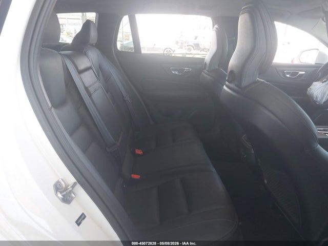 Volvo V60 Cross Country T5