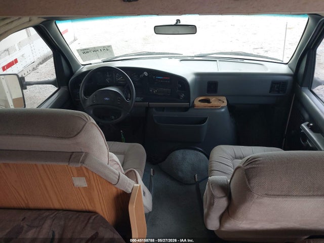 Ford Econoline E350 Cutaway Van