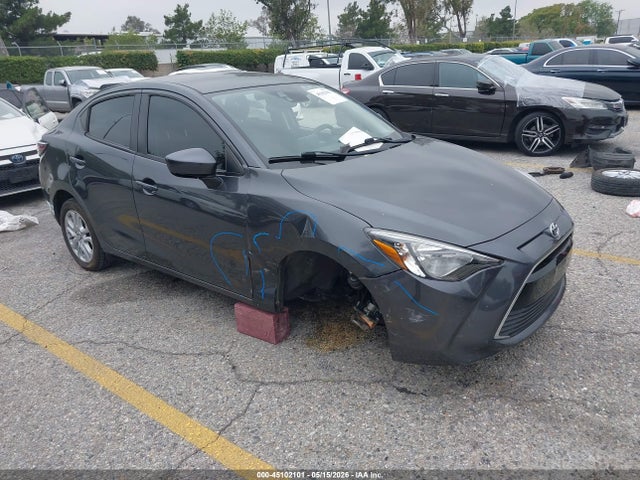 Salvage Toyota Yaris Image