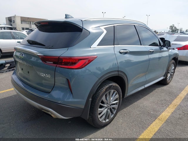 INFINITI Qx Luxe Awd