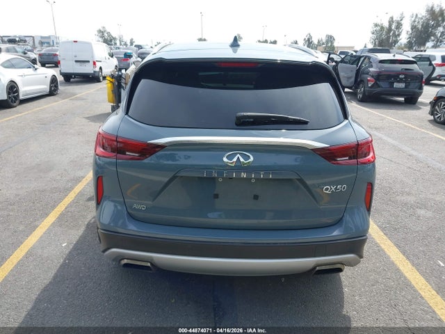 INFINITI Qx Luxe Awd