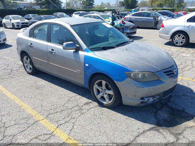 Salvage Mazda Mazda3 Image