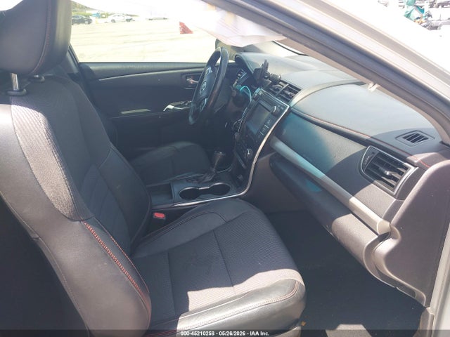 Toyota Camry Se
