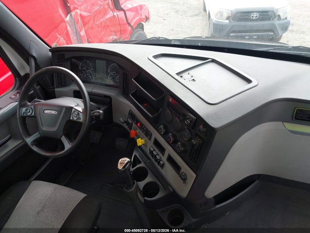 Freightliner New Cascadia 116