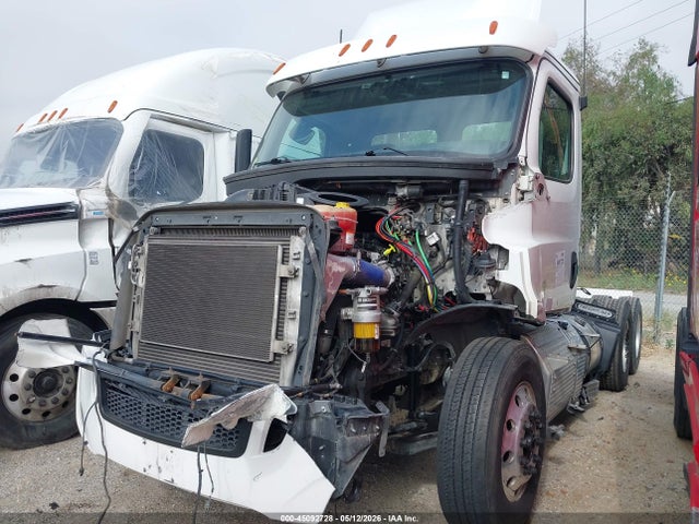 Freightliner New Cascadia 116