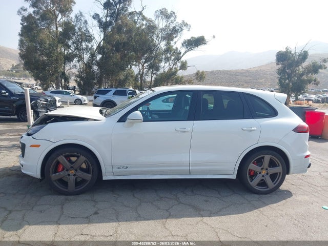 Porsche Cayenne Gts