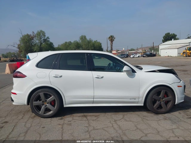 Porsche Cayenne Gts