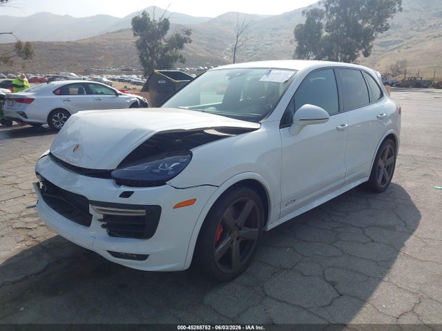 Porsche Cayenne Gts