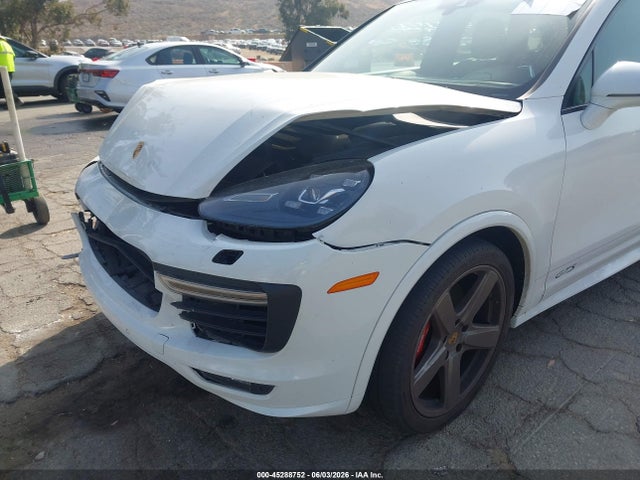 Porsche Cayenne Gts