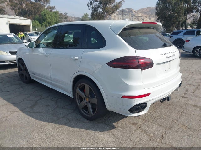 Porsche Cayenne Gts