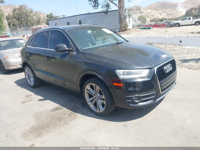 Salvage Audi Q3 Image