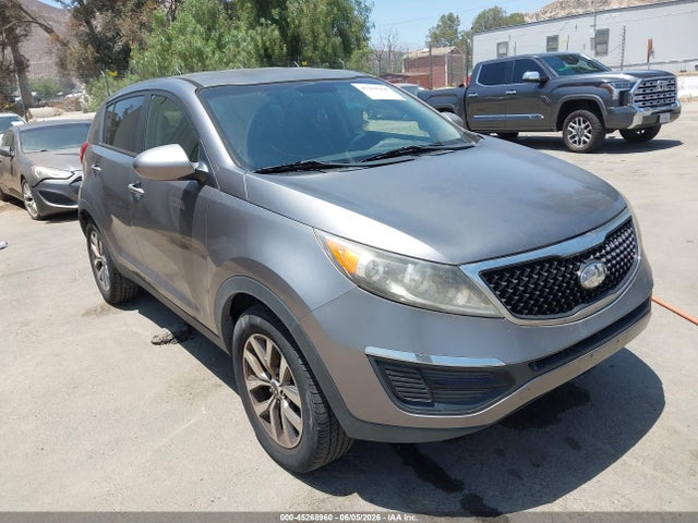 Salvage Kia Sportage Image