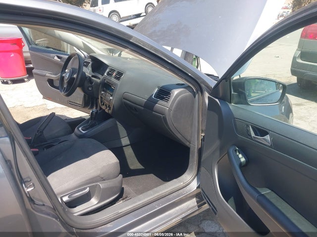 Volkswagen Jetta 2.0l S