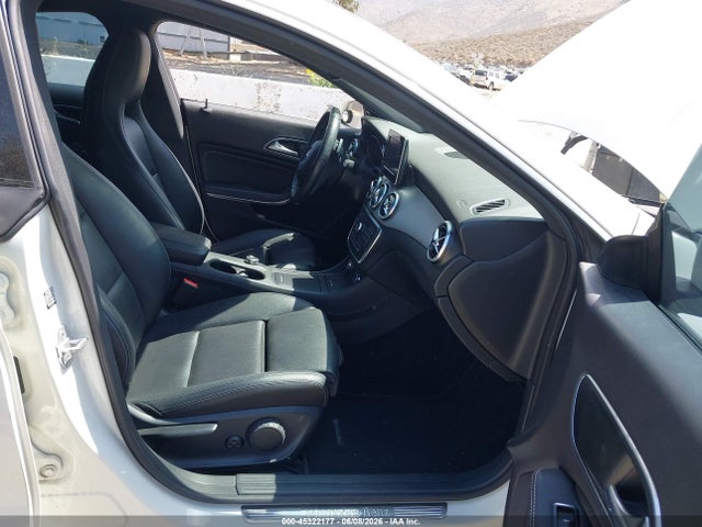 Mercedes-Benz Cla-class 4matic