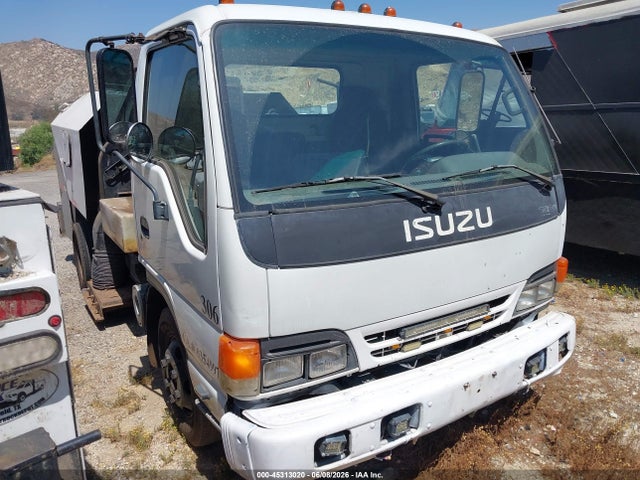 Salvage Isuzu Npr Image