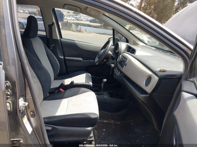 Toyota Yaris Le