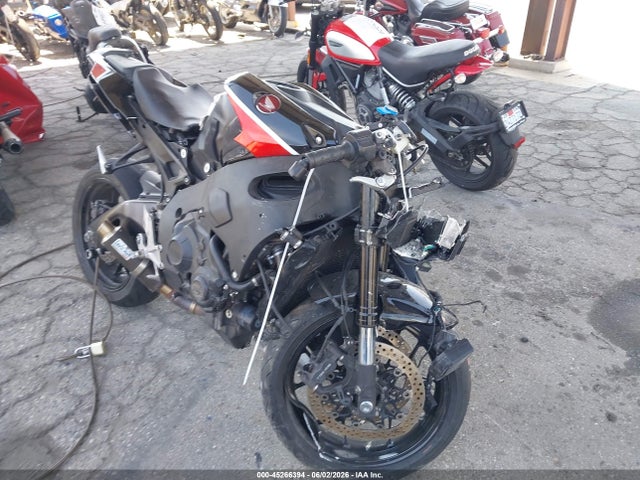 Salvage Honda Cbr1000 Image