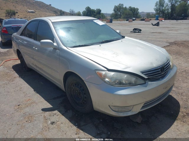 Salvage Toyota Camry Image