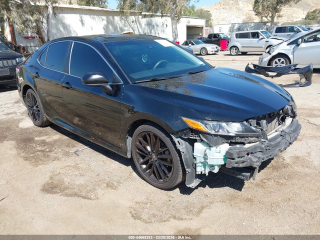 Salvage Toyota Camry Image