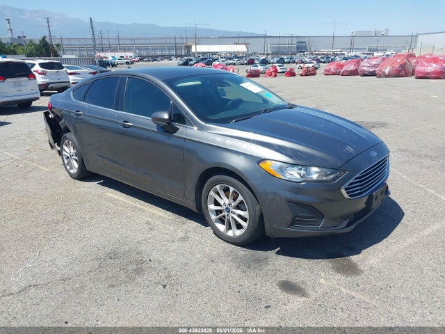 Salvage Ford Fusion Image