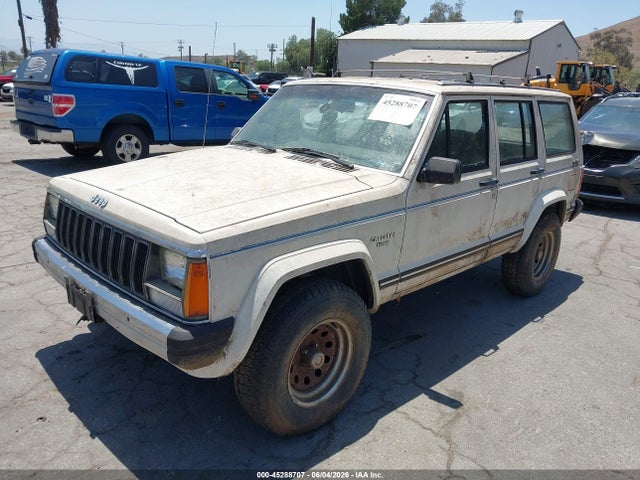 Jeep Cherokee Pioneer