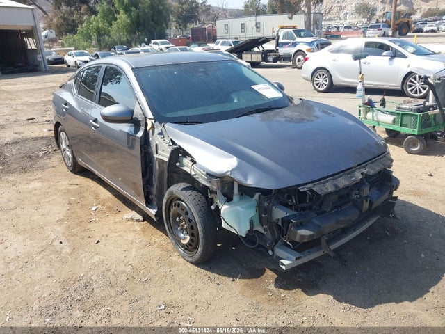 Salvage Nissan Sentra Image