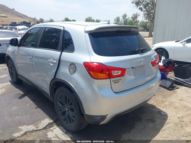 Mitsubishi Outlander 2.0 Le