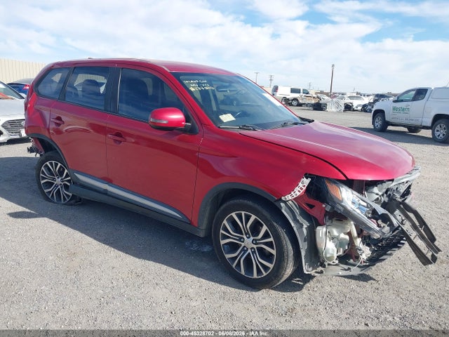 Salvage Mitsubishi Outlander Image