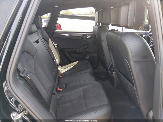 Porsche Macan S