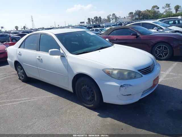 Salvage Toyota Camry Image