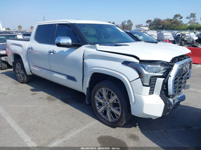 Salvage Toyota Tundra Image