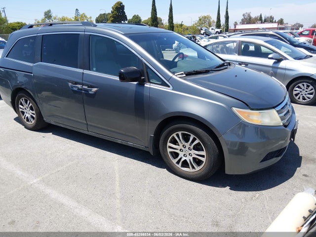 Salvage Honda Odyssey Image