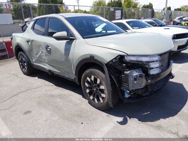 Salvage Hyundai SANTA CRUZ Image