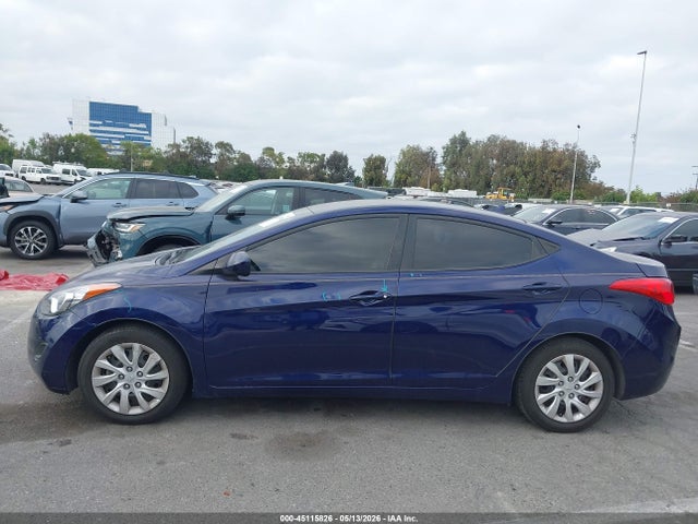 Hyundai ELANTRA