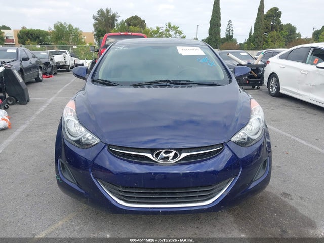 Hyundai ELANTRA